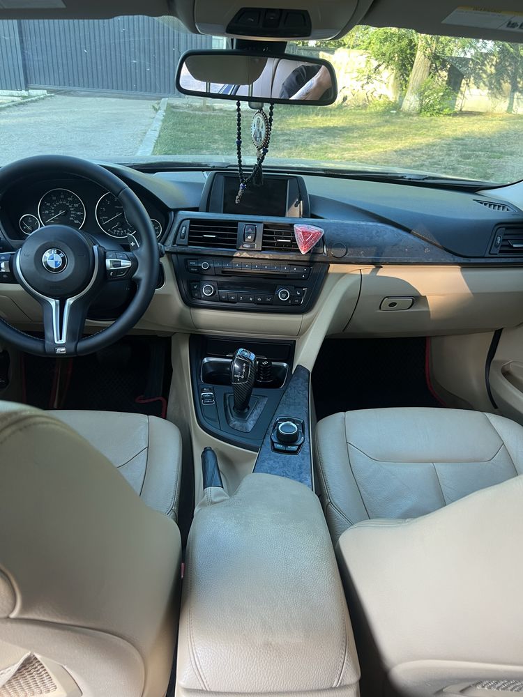 BMW F30 328 2013 M-lock