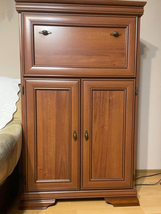 Komplet mebli drewnianych