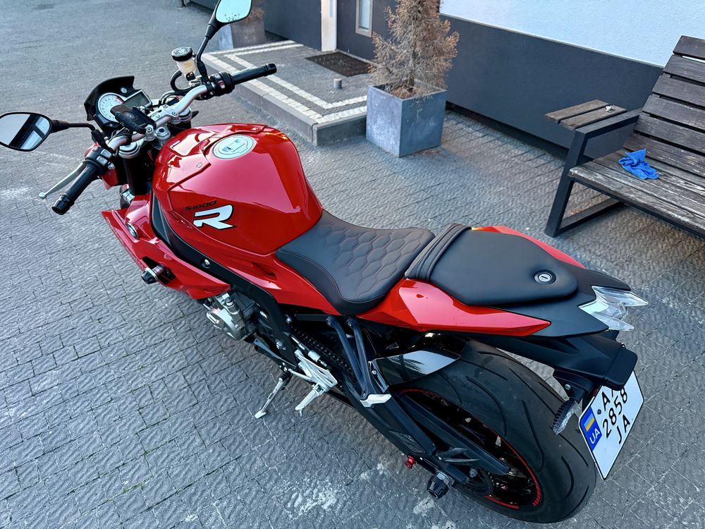 Продам BMW S1000R