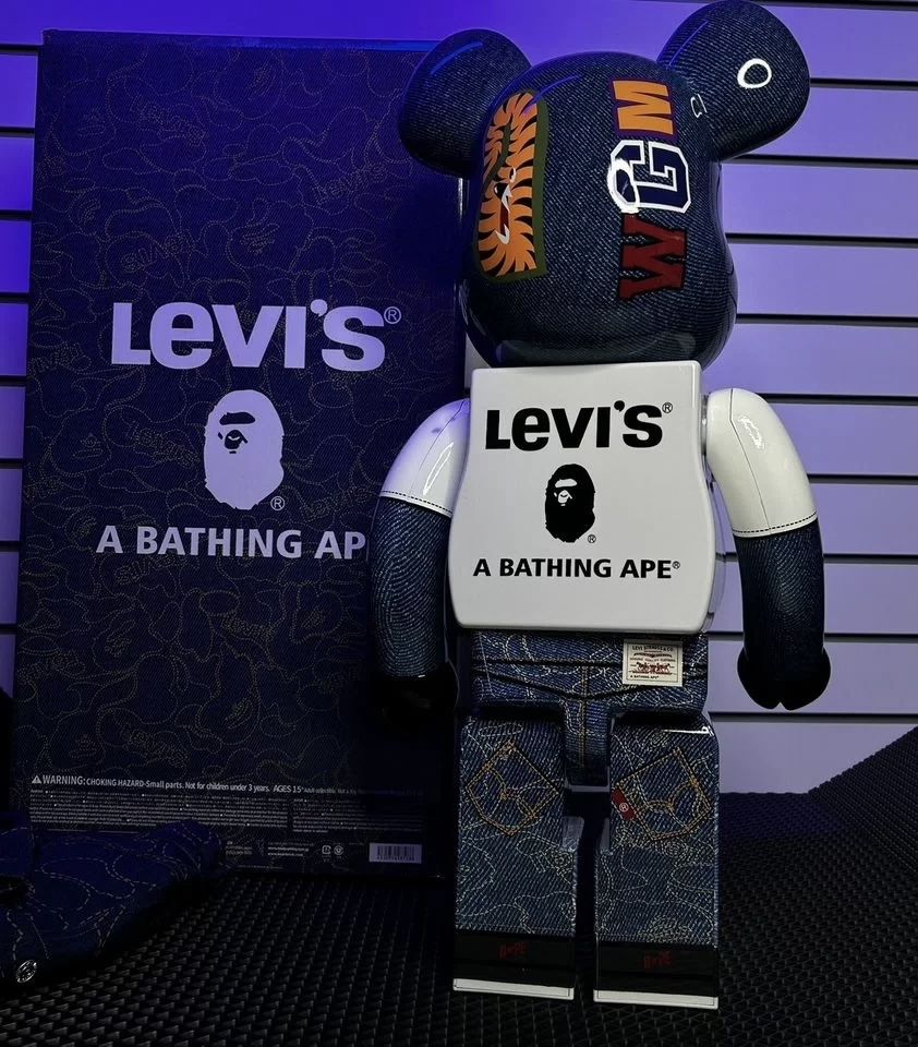 Колекційна іграшка Bearbrick BAPE x Levis 1000% , 70 см