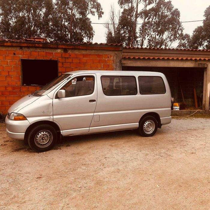 TOYOTA Hiace - ano 2000