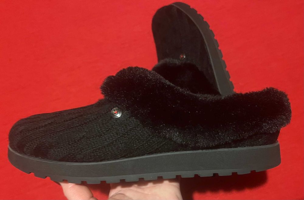 Чудові теплі капці Skechers BOBS-Ice Angel p.39 25см