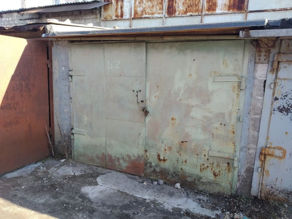 Продам гараж корпиротиви или оренда