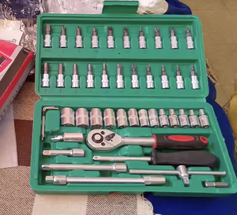 Набор головок біт с трещоткой набор ключів 46 предметів