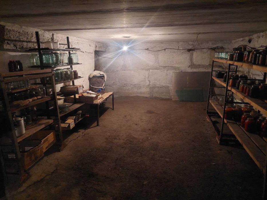 Продам добротний будинок з укриттям в смт Устинівка Кіровоградська обл