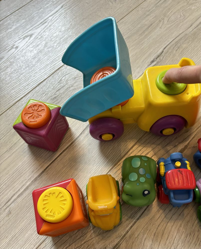 Samochody, wywrotka klocki fisher price