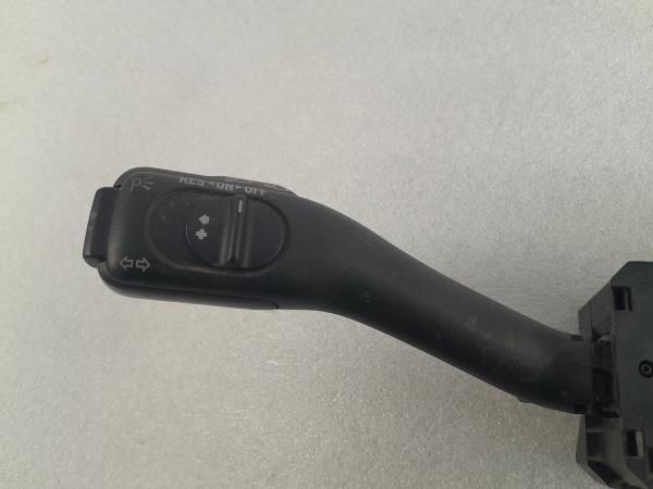 Conjunto / manetes de luzes e limpa vidros VOLKSWAGEN Golf IV (1J1)