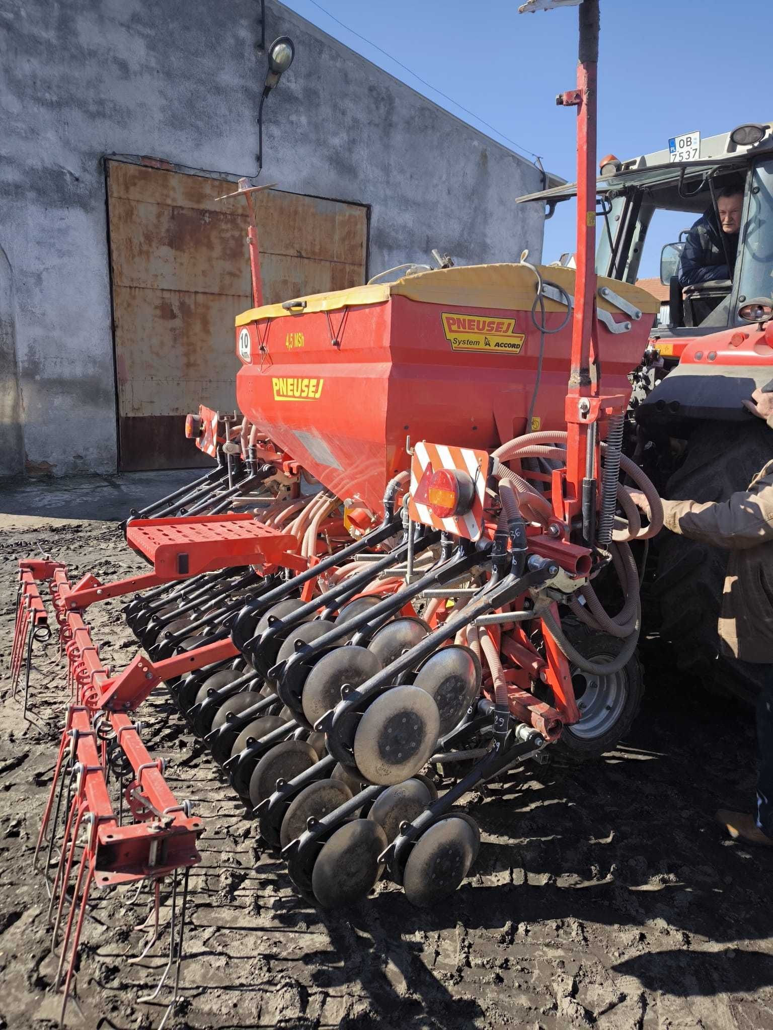 Siewnik Pneusej Accord 4,5 MSh