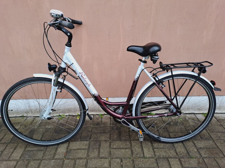 Велосипед дамський Raleigh на 28"колесах з Німеччини