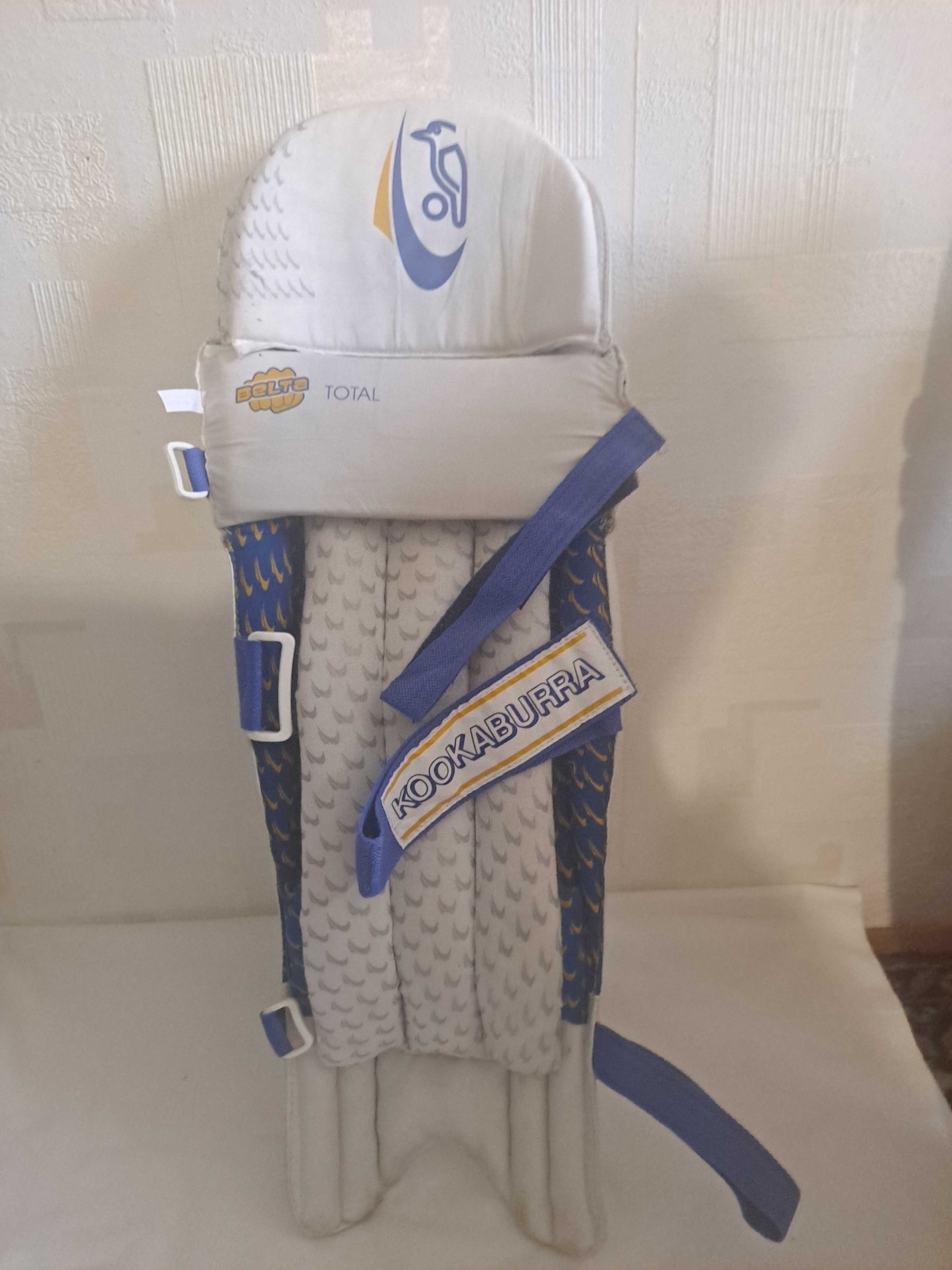 Крикет-бита GRAY-NICOLLS и комплект экипировки для игры в крикет