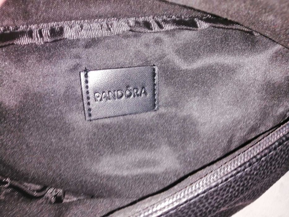 Pandora biżuteria zestaw i saszetka nerka