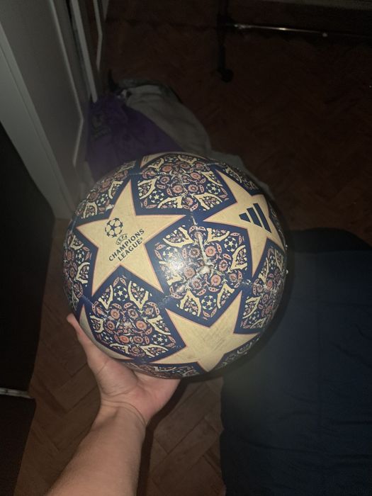 Bola da Champions.