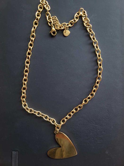 Colar Dourado com Coração