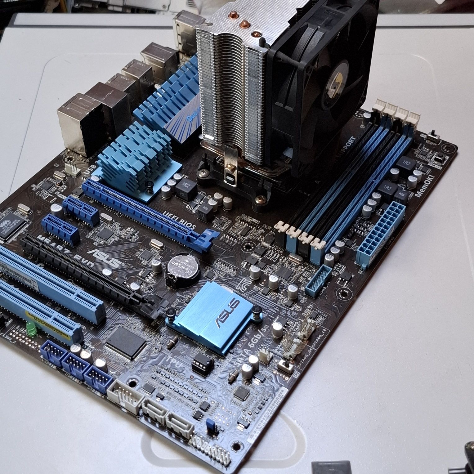 Płyta główna ASUS M5A97 Evo AM3+ AMD FX6100 3.3Ghz + SilentiumPC
