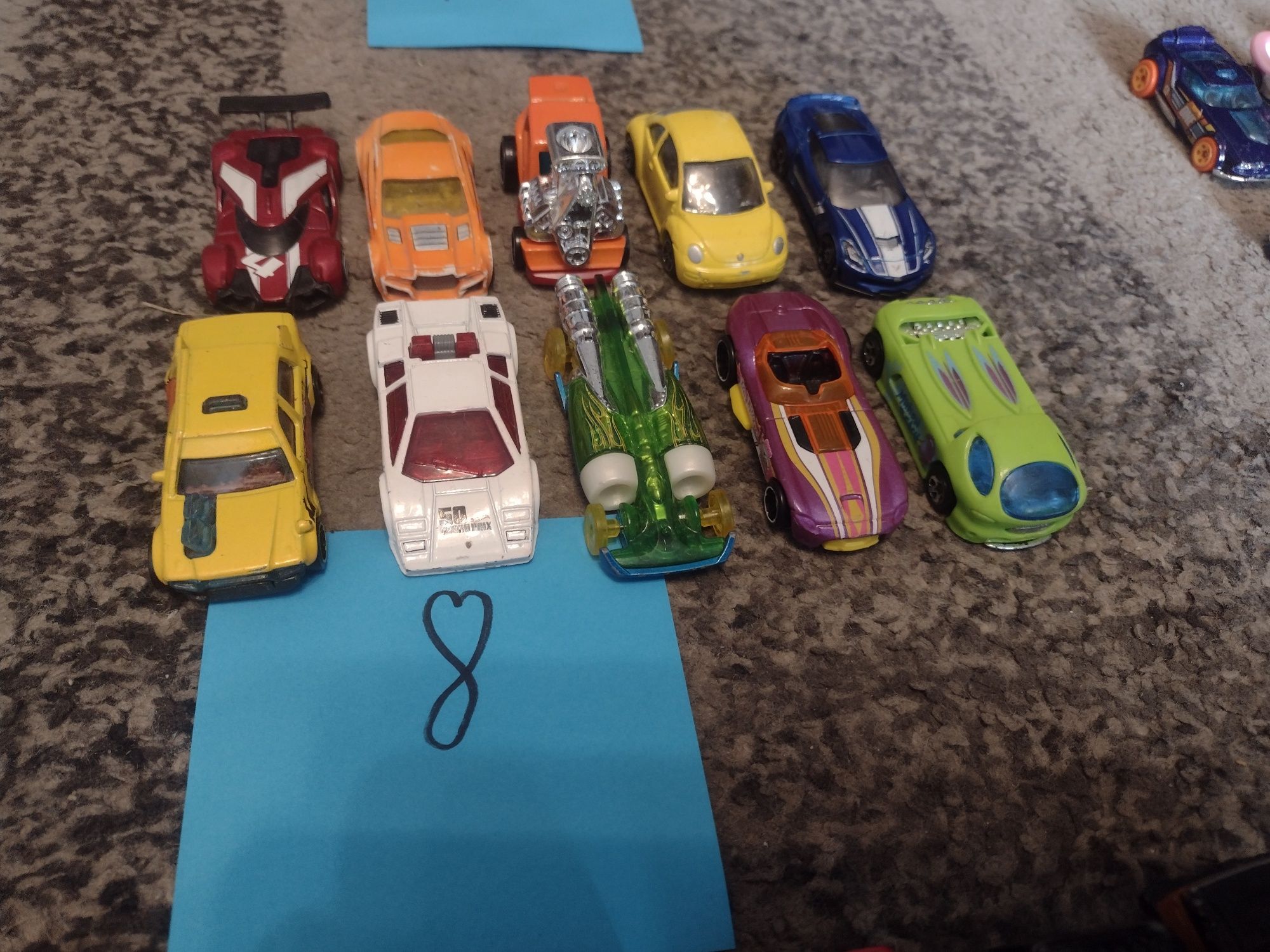 Hot wheels i inne resoraki