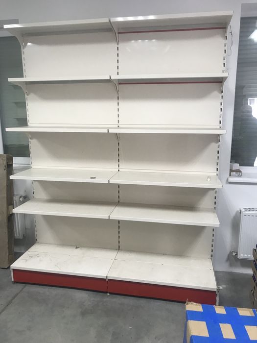 Торговельні вітрини б/у стелажі для магазинів складу тощо.