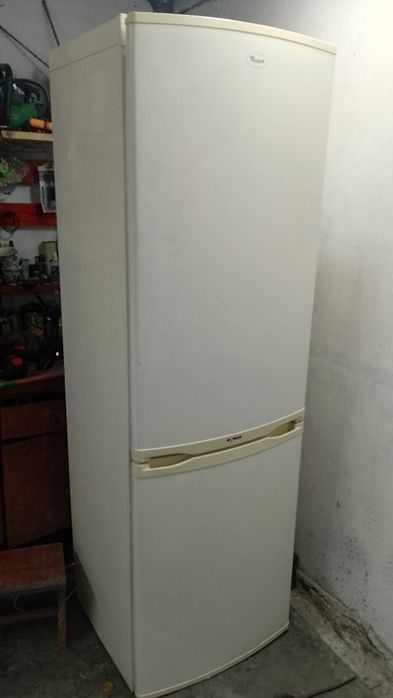 Продам холодильник