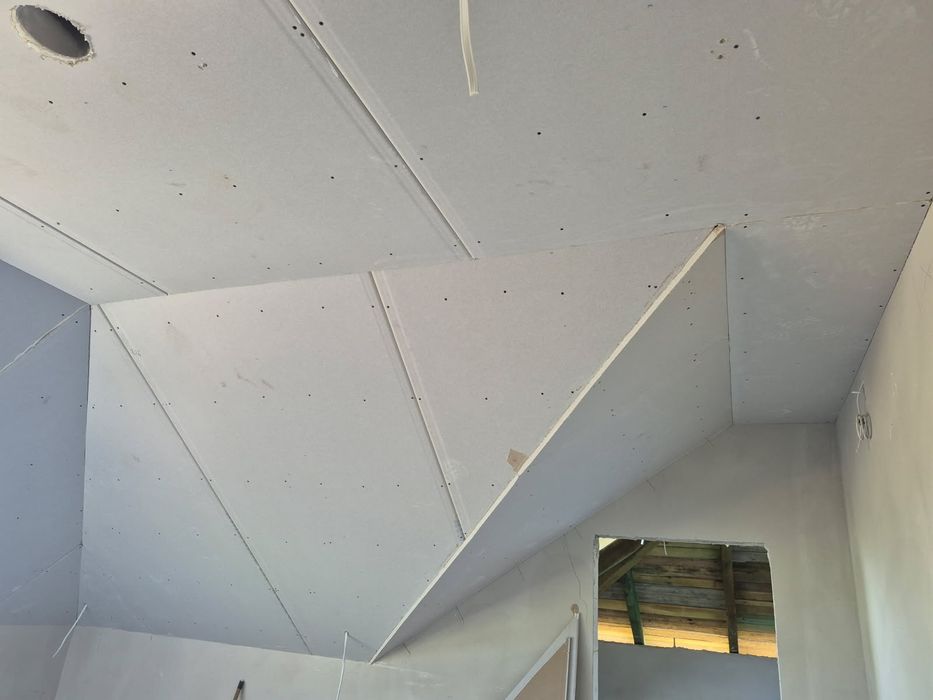 Wykończenia wnętrz,Adaptacja poddasza, gładzie,Płyty G-K.Rozsądne ceny