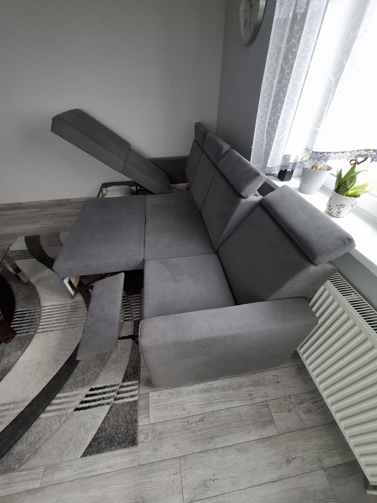 Sprzedam narożnik rozkładany z funkcją relaks