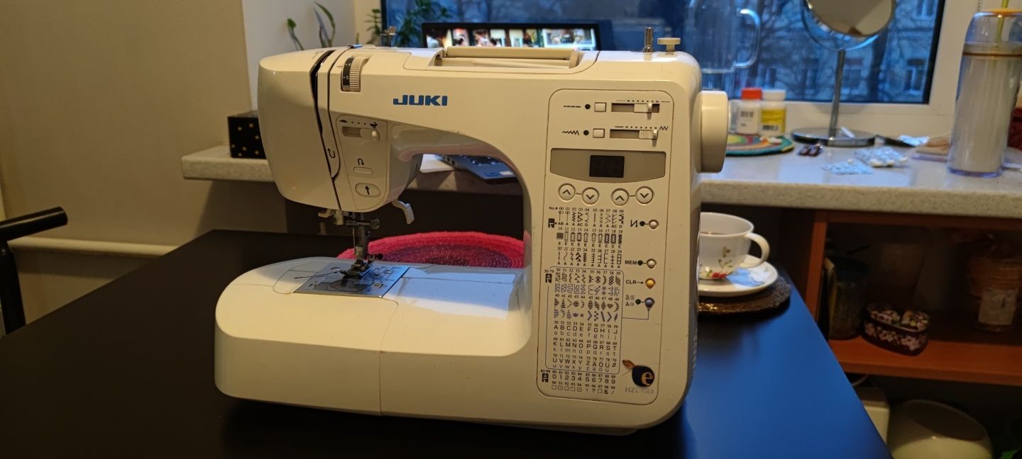 JUKI HZL–E80 швейна машина