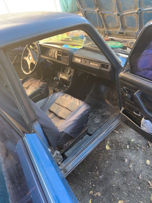 Ваз-2107 на ходу сів поїхав