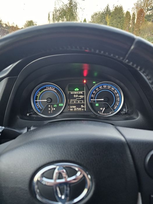 Toyota auris full opcja salonu polska