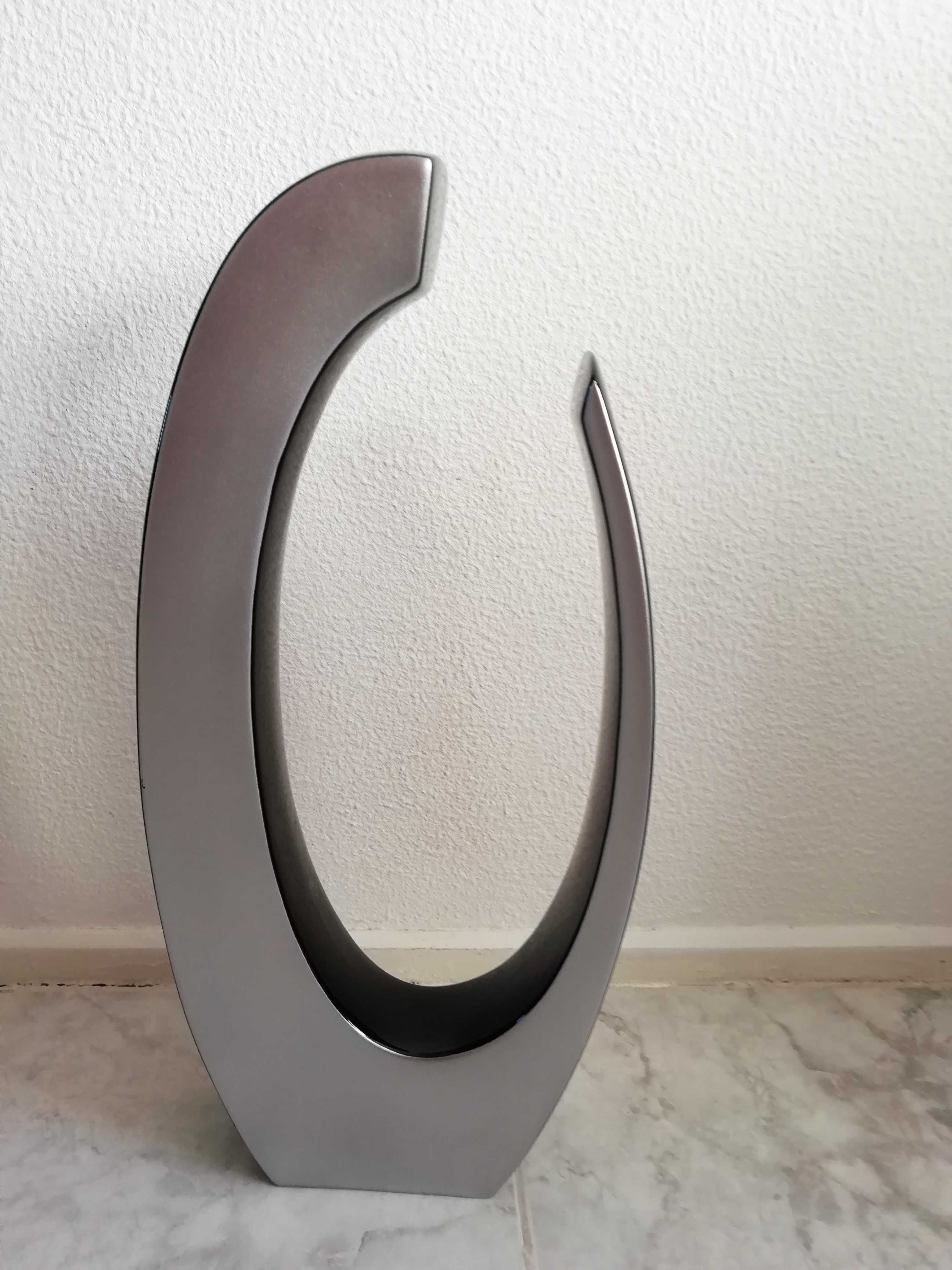 Peça Decorativa Futurista
