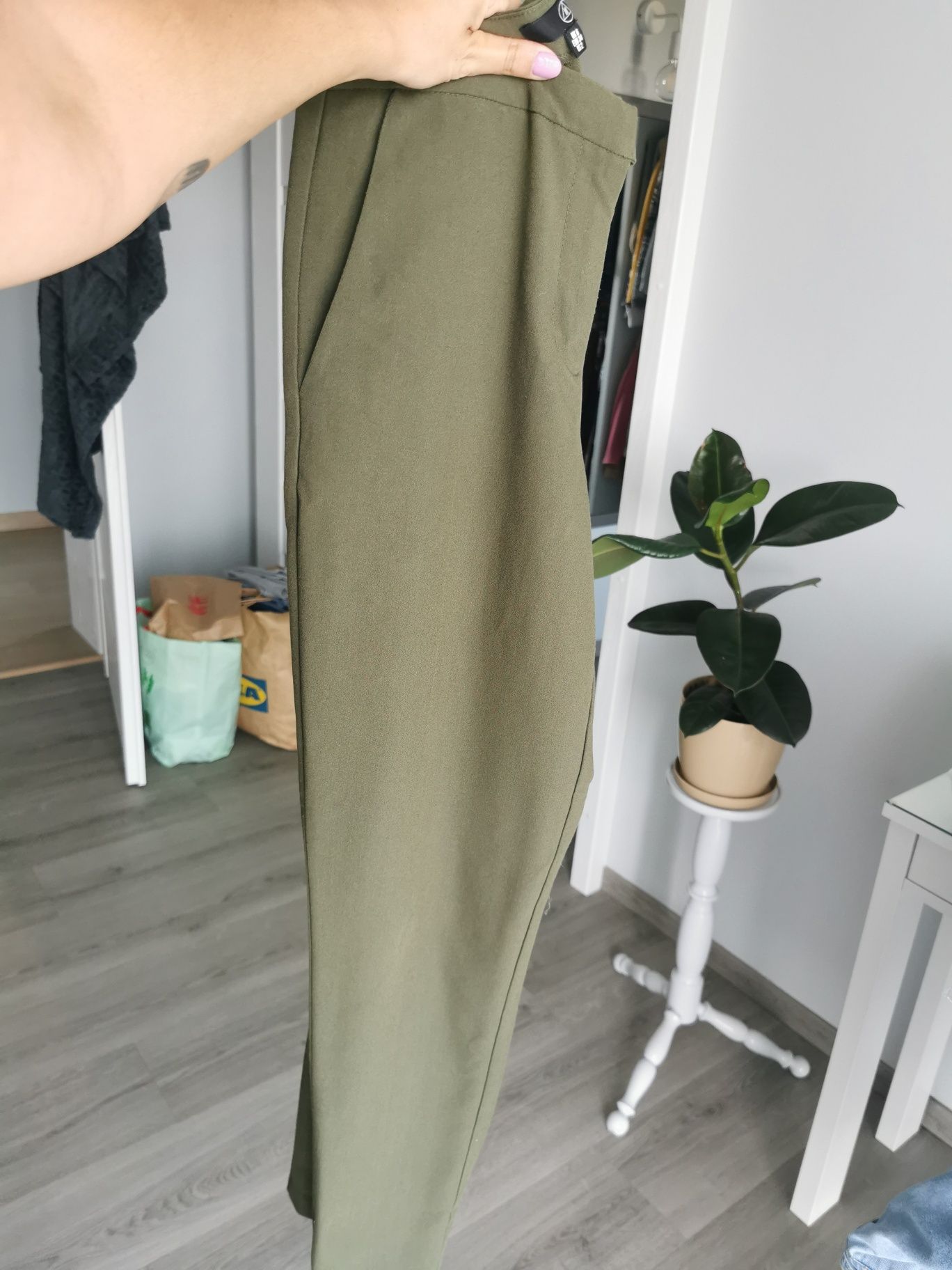 Zielone spodnie rozmiar 34