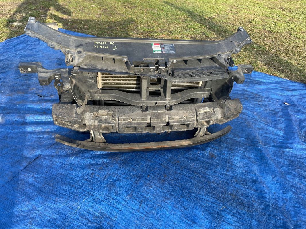 Passat B6/3.2/3.6 Fsi Pas Chłodnice Wzmocnienie