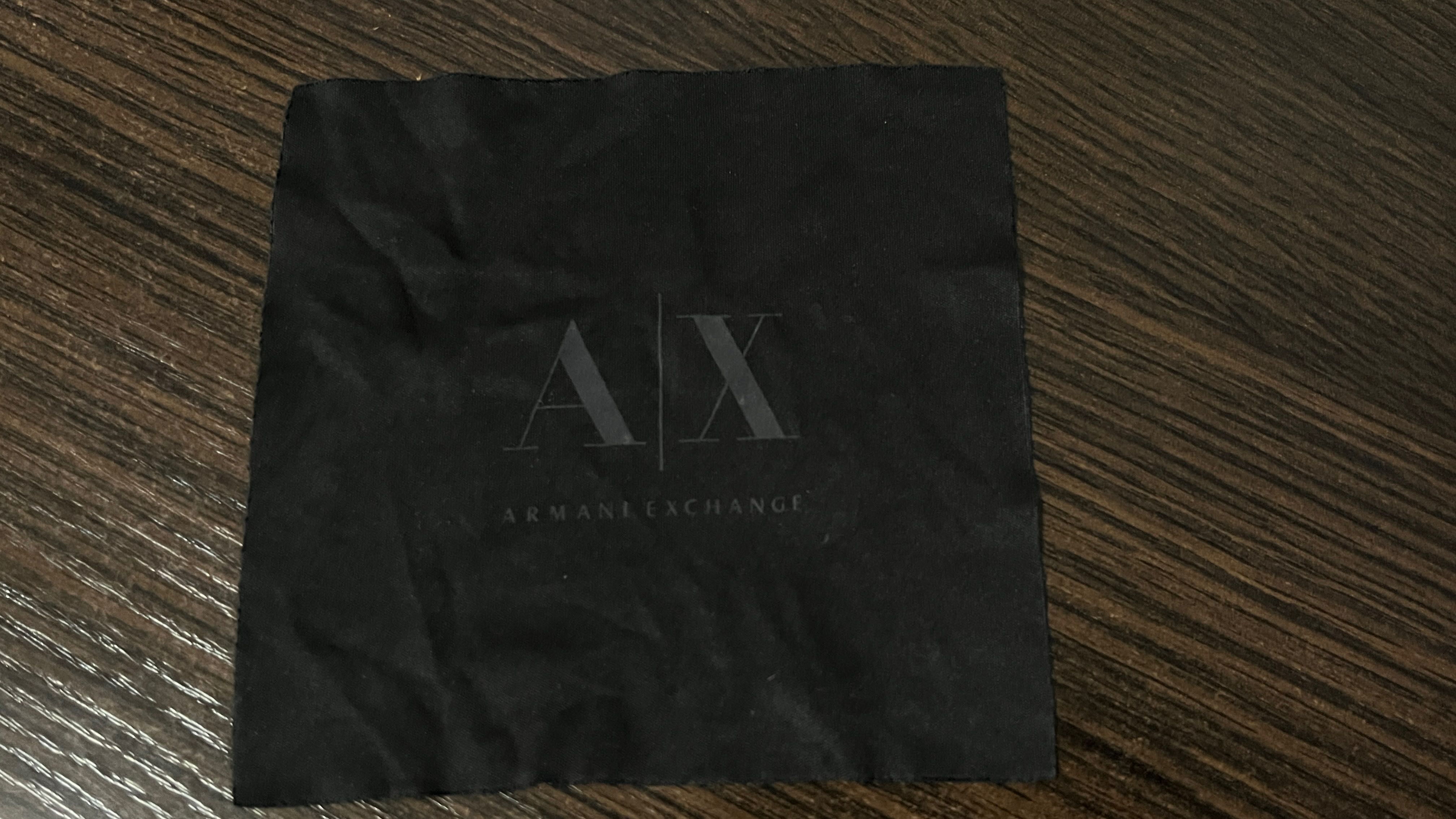 Дизайнерські сонцезахисні
окуляри Armani Exchange A|X