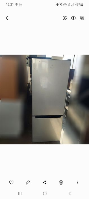 Lodówka srebrna indesit