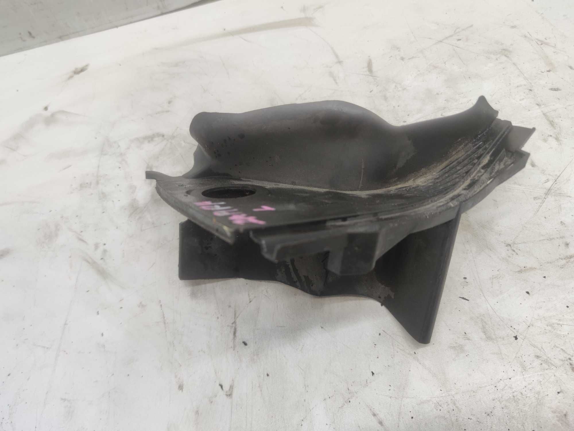 Opel Zafira B Podszybie Lewe