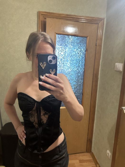 Корсет чорний атласний