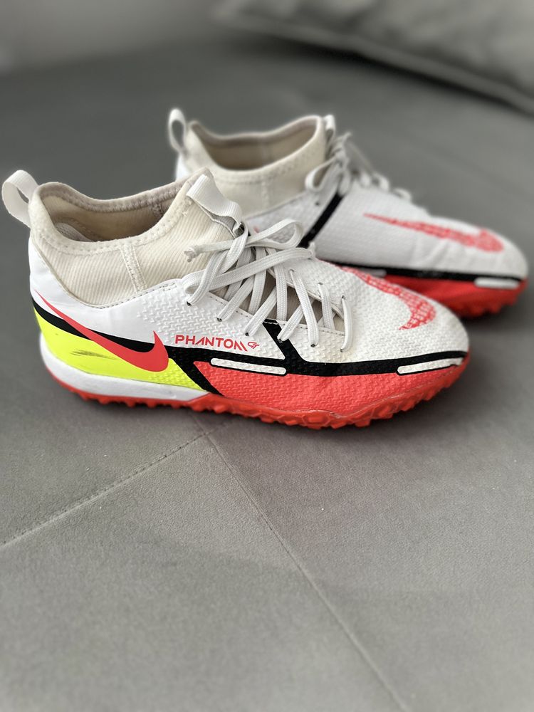Сороконожки дитячі Nike Jr. Phantom  GT2 35,5 розмір