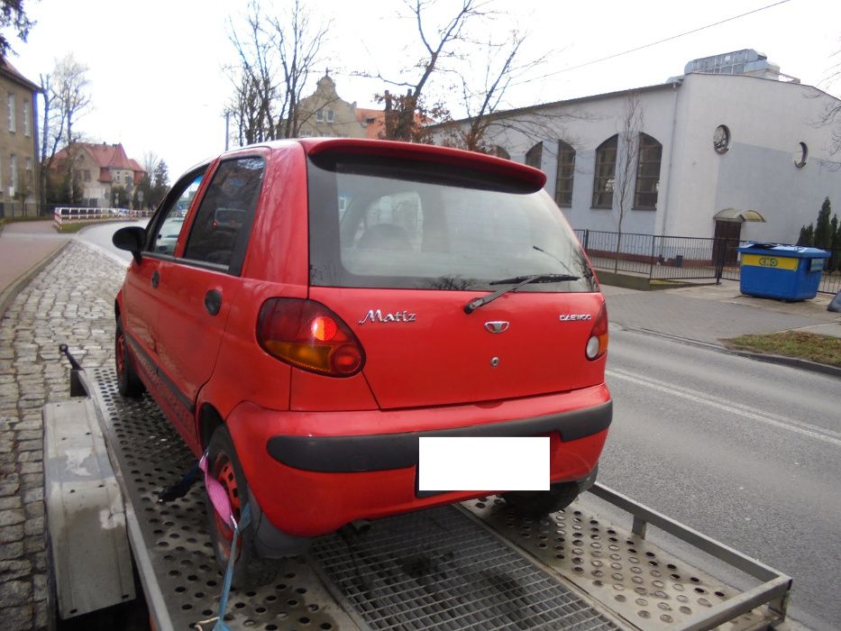 daewo matiz kolor czerwony przeznaczony na części