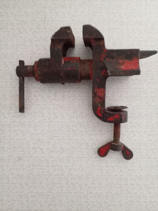 Слесарный инструмент