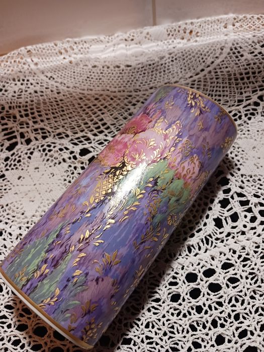 Lśniący Kaiser Serenade wazon porcelana kwiaty