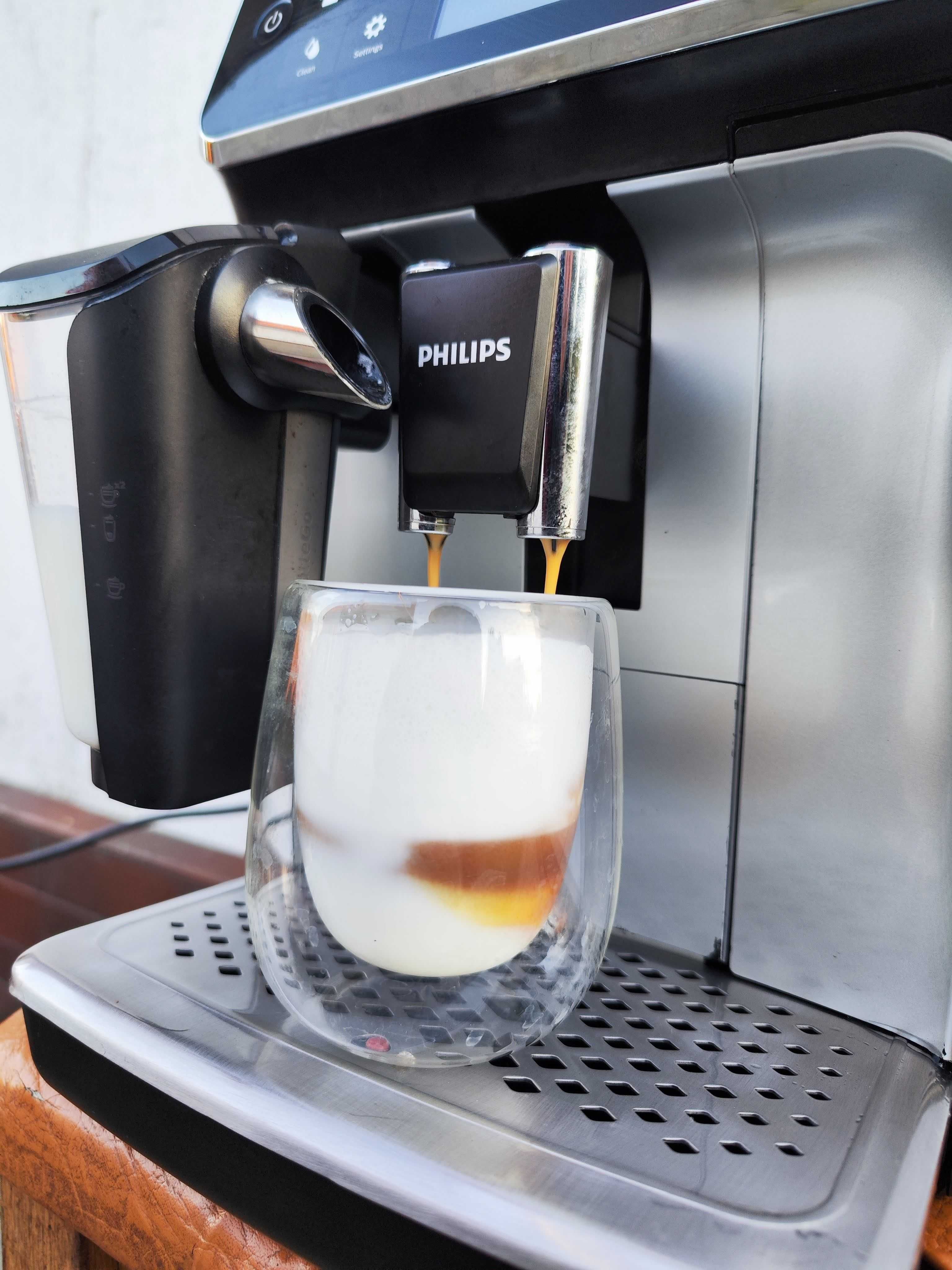 Кавомашина кофемашина Philips LatteGo Series 4300 Ep4346