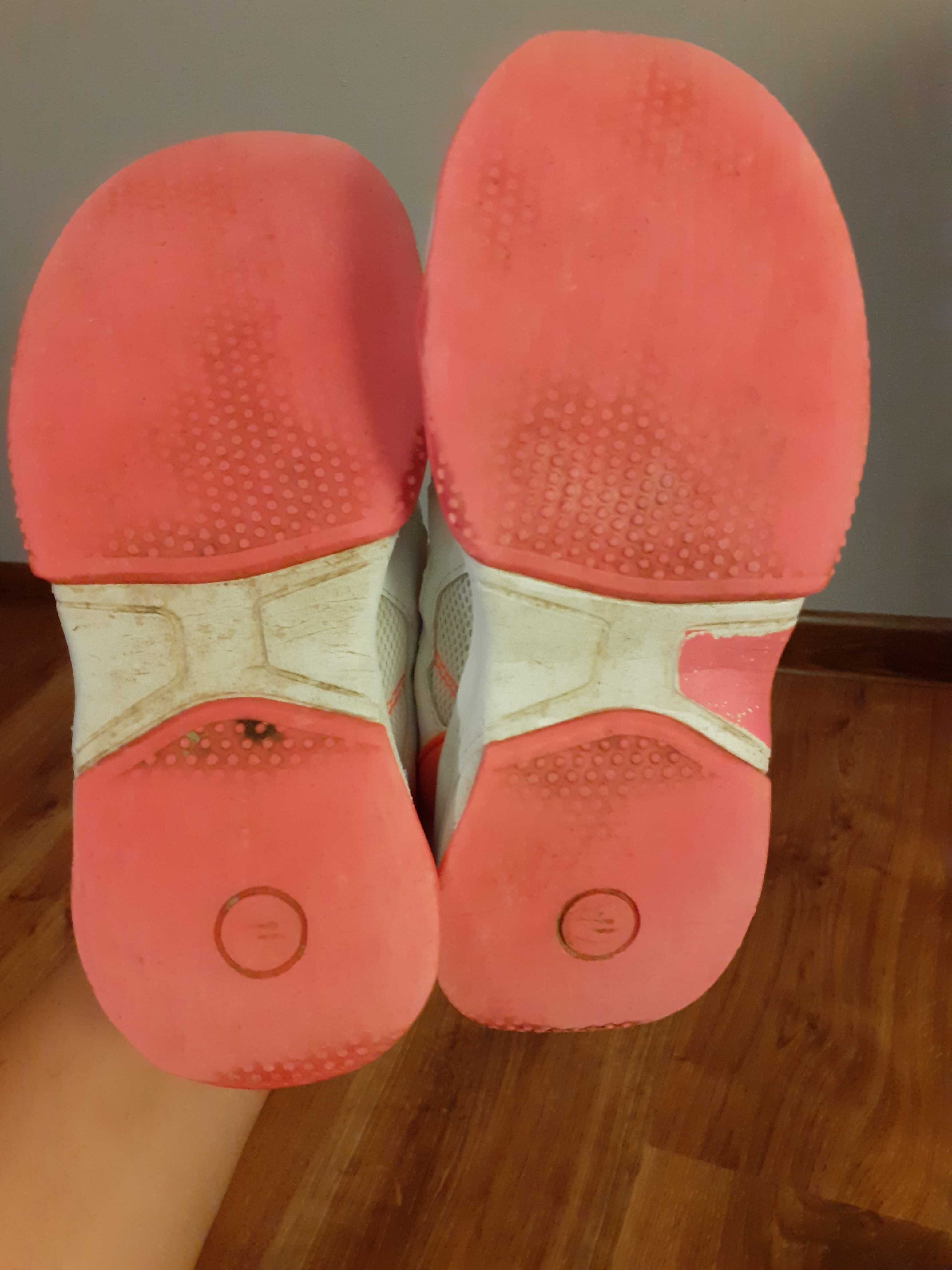 Buty dla dziewczynki