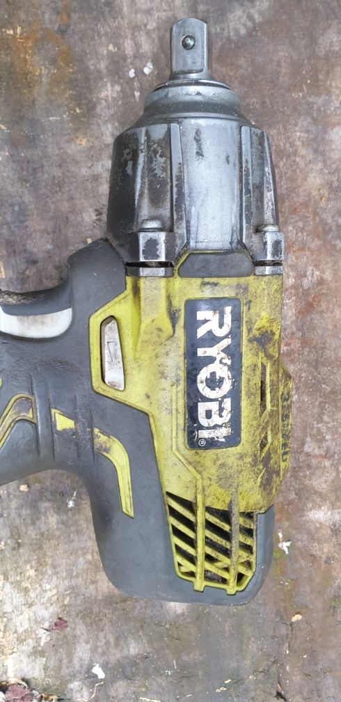 Ryobi klucz 18v uszkodzony