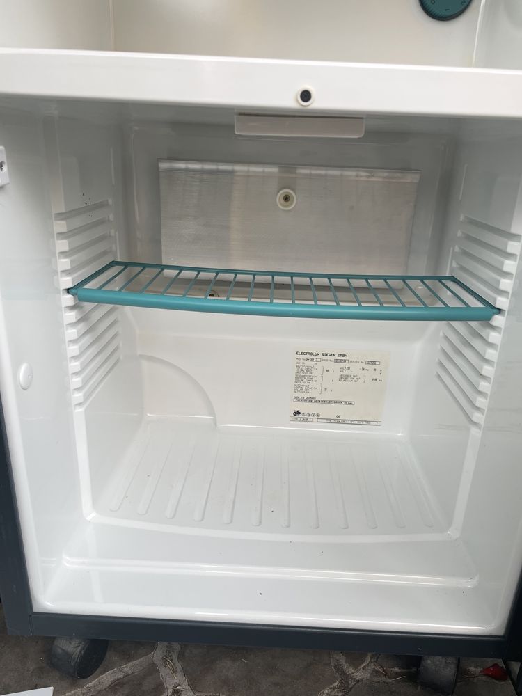 Minibar 37 L. Kamping. Chlodziarka. Elektrolux. Minibarek