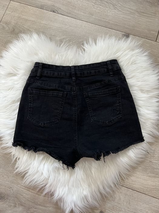 Krotkie spodenki wysoki stan XS postrzepione wysoki stan