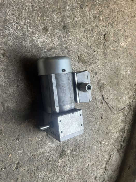 Silnik z przekładnią motoreduktor 100 obrotów 0,045kW 45W