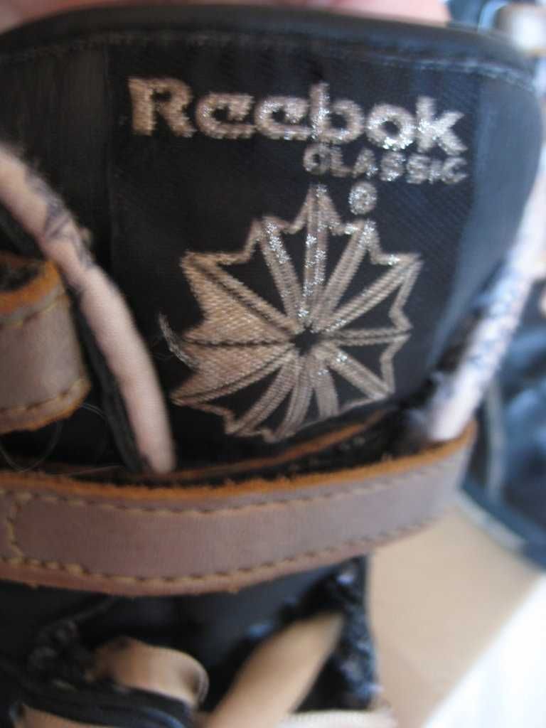 Ботинки кроссовки Reebok оригинал 40 размер, по стельке 26 см. Кожа