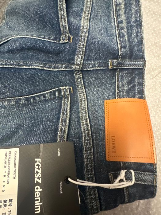 Джинси жіночі loewe