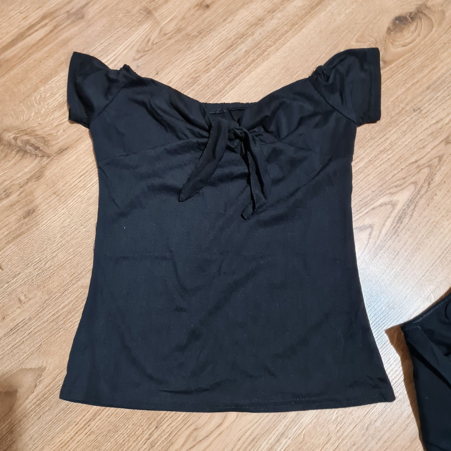 Superdry H&M zestaw bluzka t-shirt sportowa koszulka o hiszpanka czarn