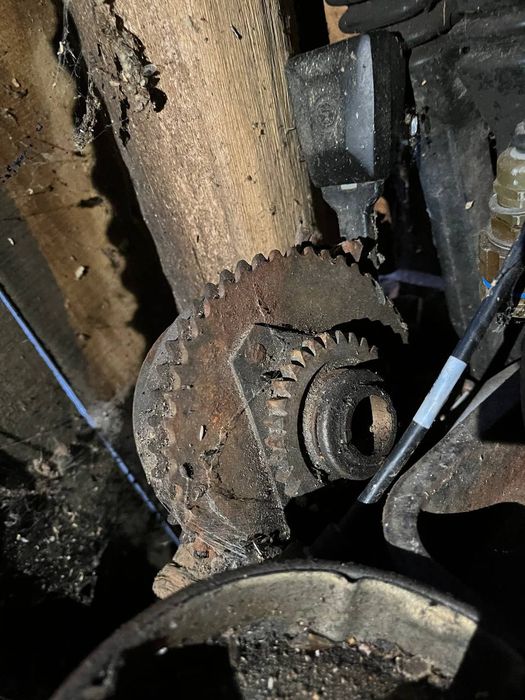 Двигун іж Юпітер 3 в розібраному стані