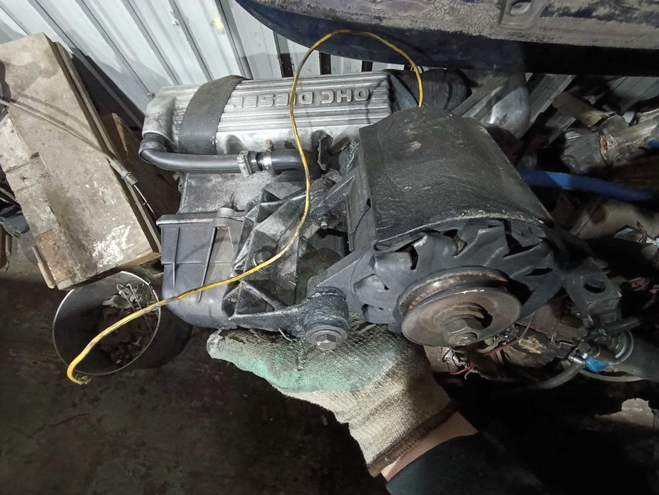 Генератор Опель Фронтера 2.3 TD Омега Кронштейн насос Генератор