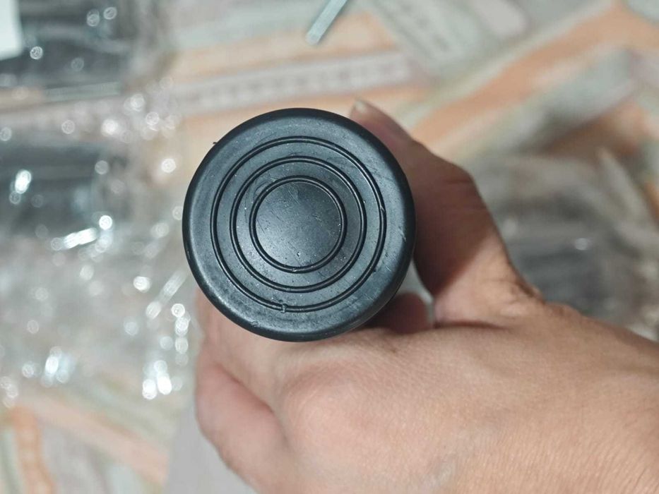 pes ajustaveis para moveis