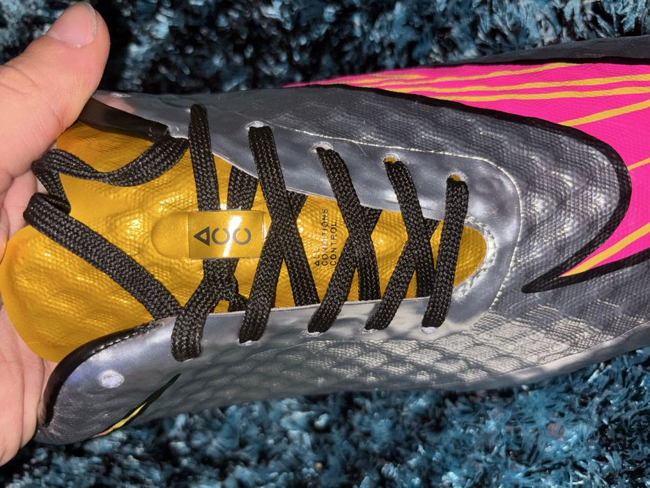 Chuteira Nike Hypervenom Phantom FG - Prata Para Campo Firme